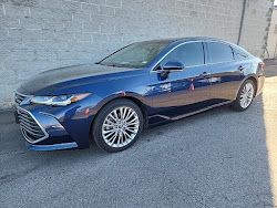 2019 Toyota Avalon XLE