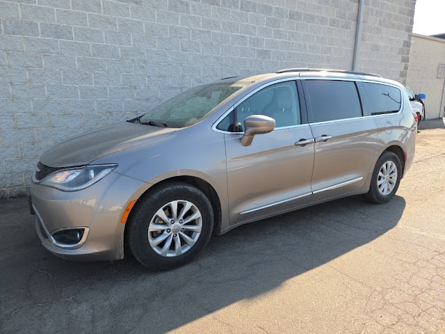 2017 Chrysler Pacifica Touring L