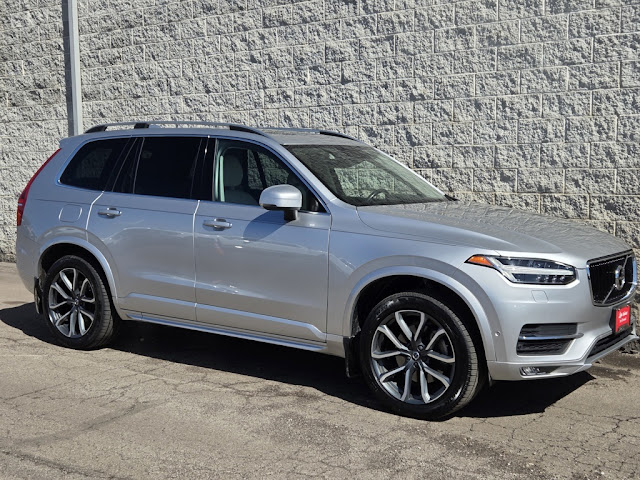 2018 Volvo XC90 T6 Momentum