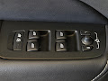 2023 Volvo XC60 B5 Ultimate Dark Theme