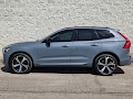 2023 Volvo XC60 B5 Ultimate Dark Theme