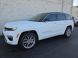 2022 Jeep Grand Cherokee Summit