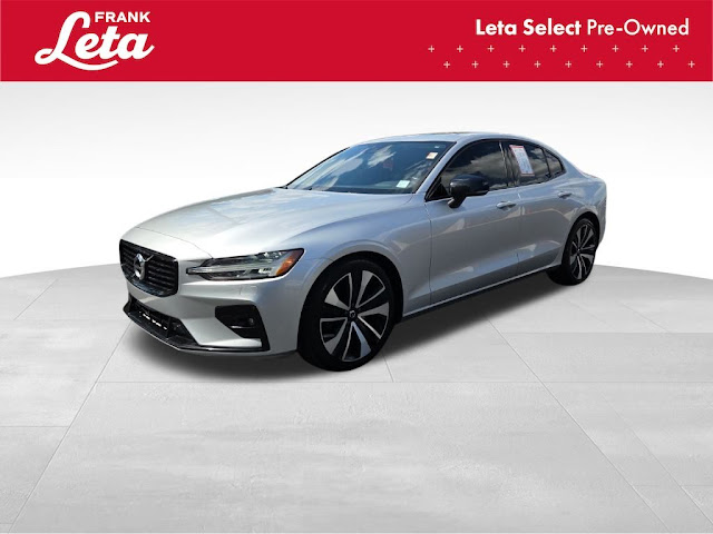 2022 Volvo S60 B5 Momentum