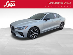 2022 Volvo S60 B5 Momentum