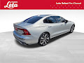 2022 Volvo S60 B5 Momentum