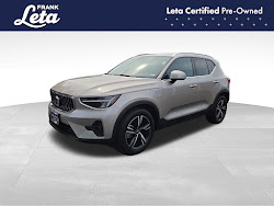 2023 Volvo XC40 B5 Plus Bright Theme