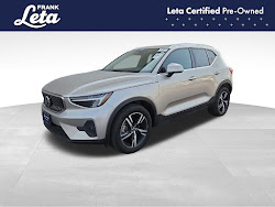 2023 Volvo XC40 B5 Plus Bright Theme