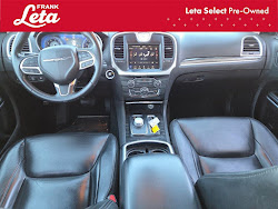 2022 Chrysler 300 Touring