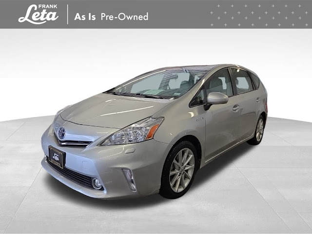 2014 Toyota Prius v Five