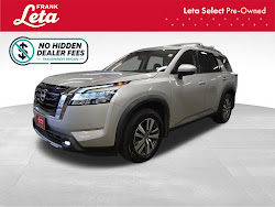 2022 Nissan Pathfinder SL
